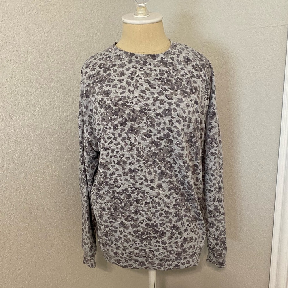 Athleta cheetah print sweatshirt